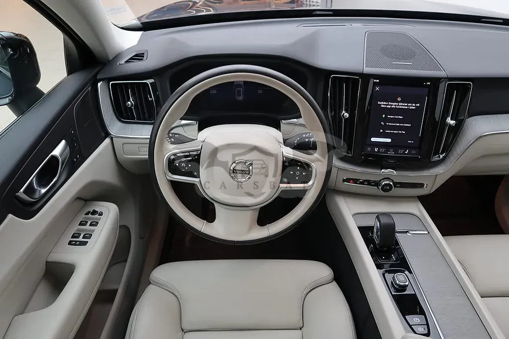 Volvo XC60 2025