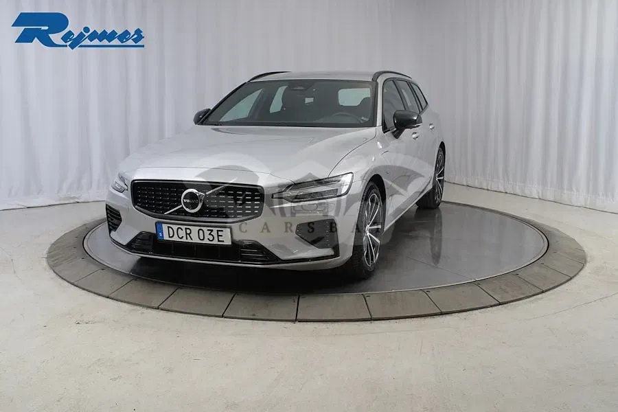 Volvo V60 2025
