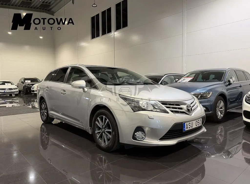 Toyota Avensis 2012
