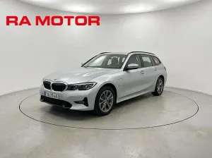 BMW 3 Series 330e 2021