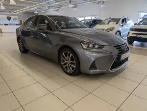 Lexus IS 2018