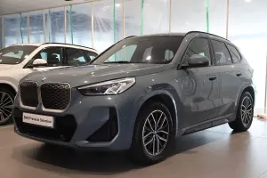 BMW iX1 2025