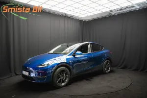 Tesla Model Y 2025