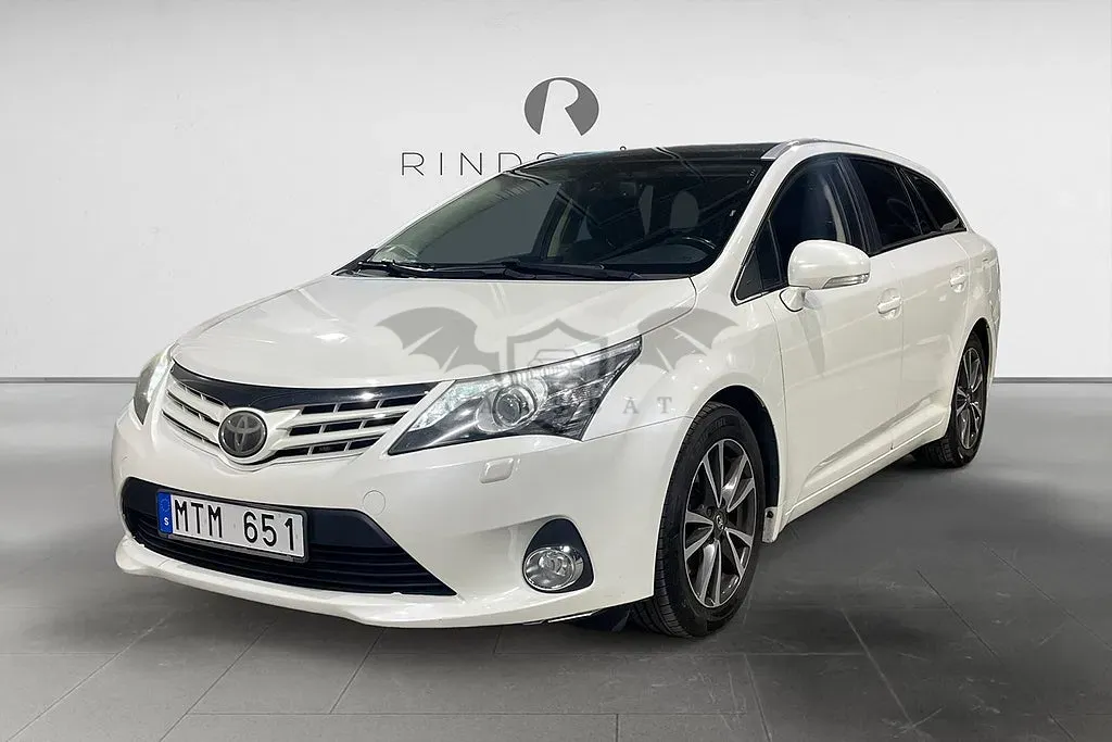 Toyota Avensis 2013