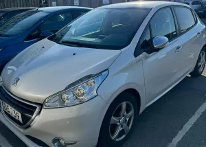 Peugeot 208 2014