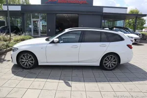 BMW 3 Series 320 2022