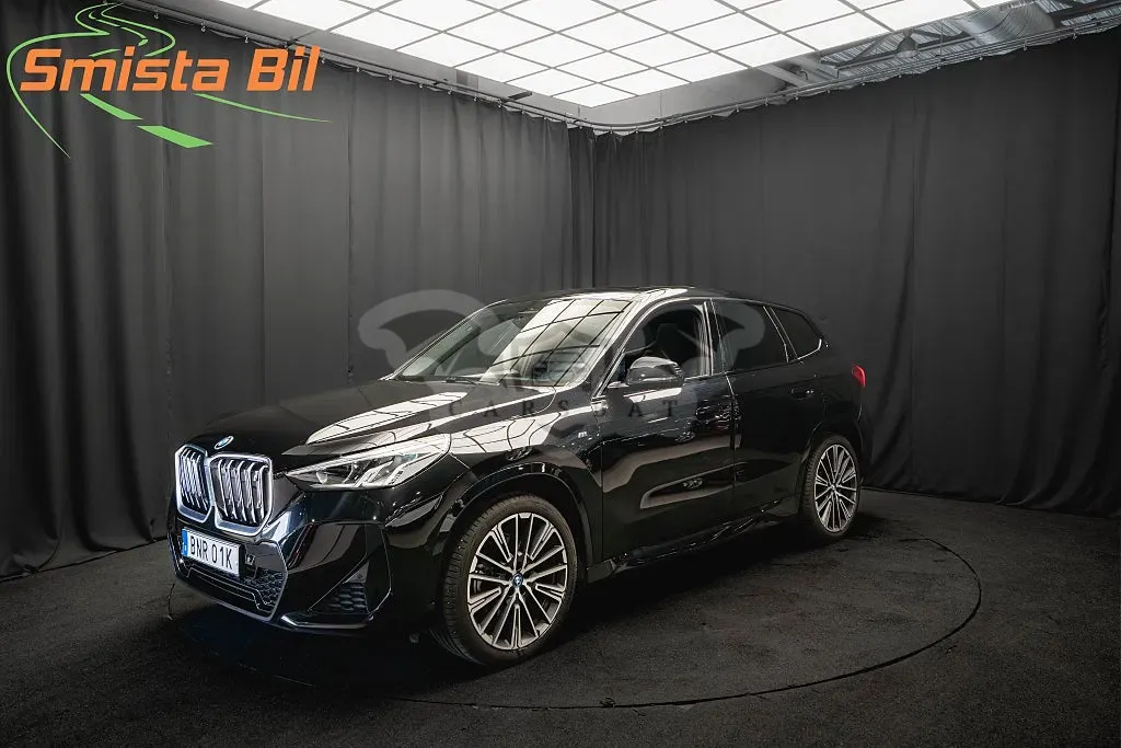BMW iX1 2023