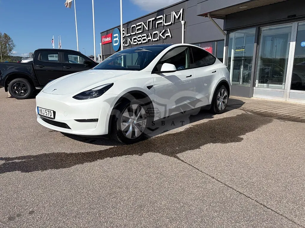 Tesla Model Y 2023