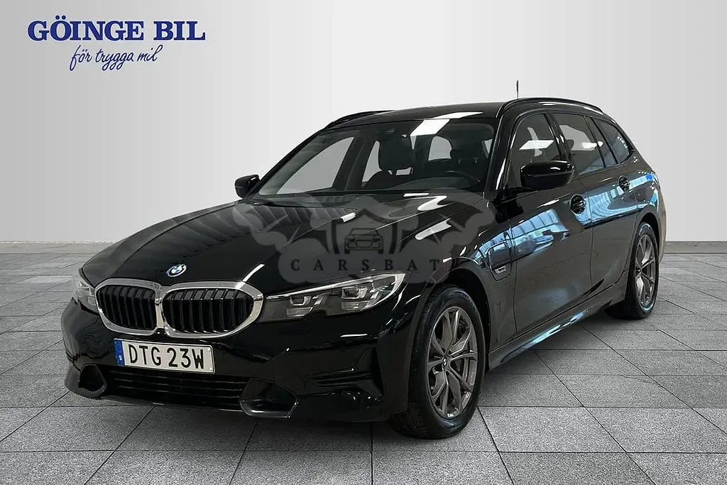 BMW 3 Series 330e 2022
