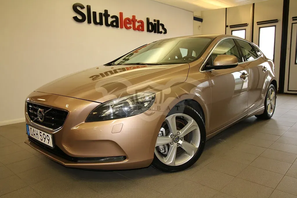 Volvo V40 2014