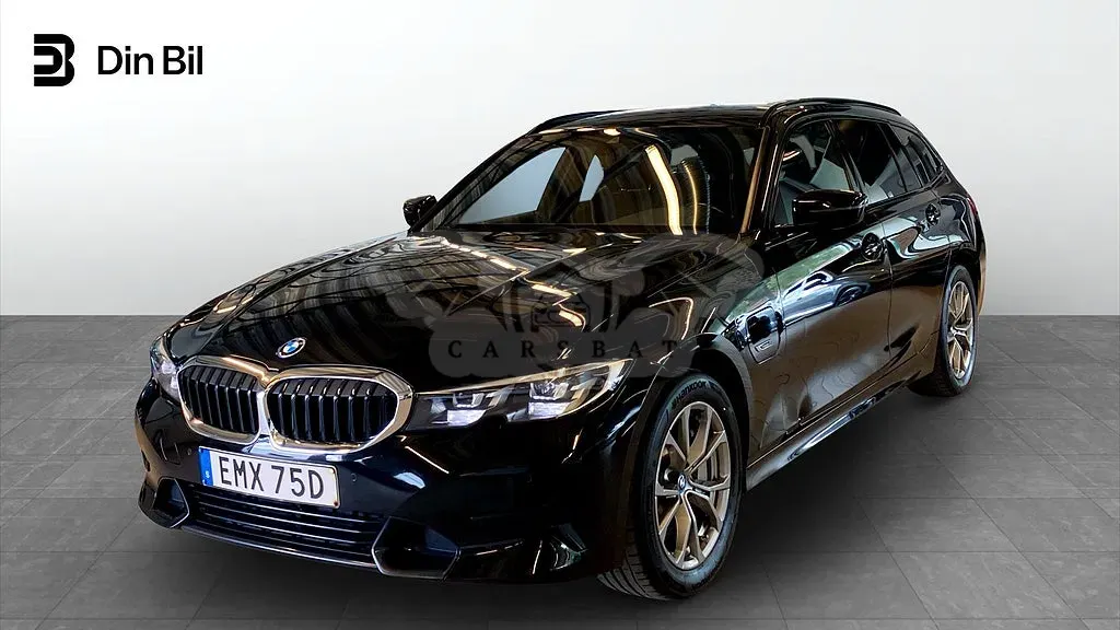 BMW 3 Series 330e 2022