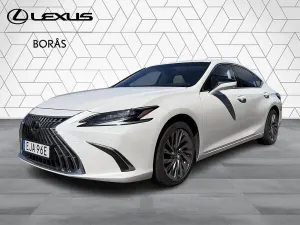 Lexus ES 2025