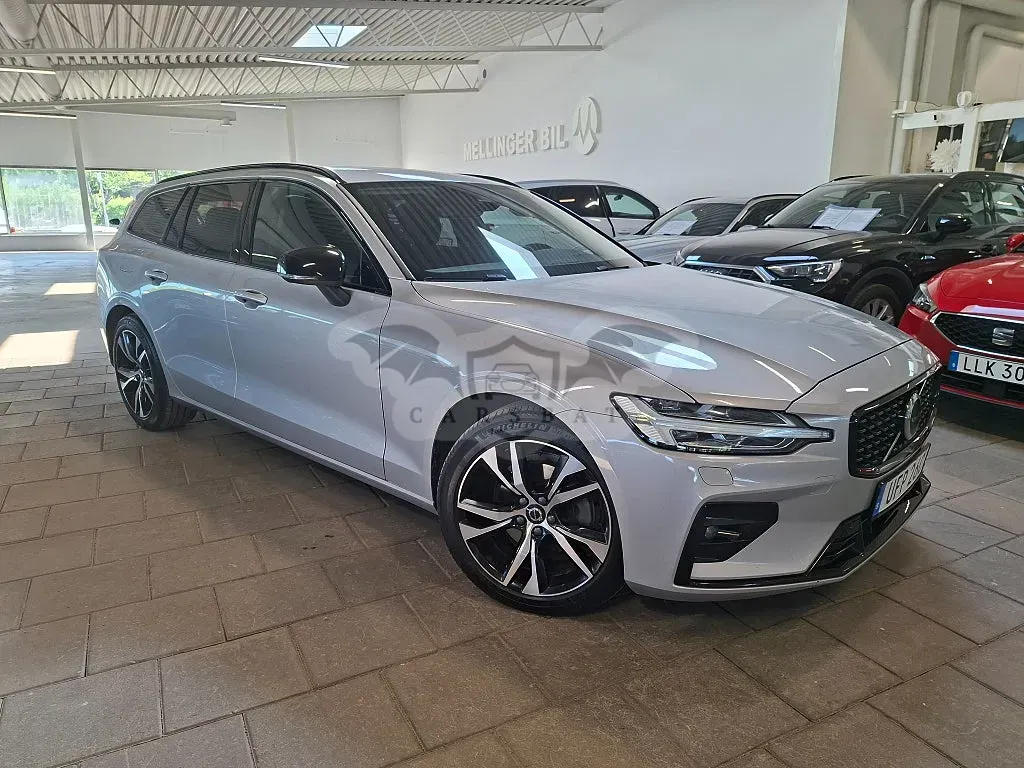 Volvo V60 2024