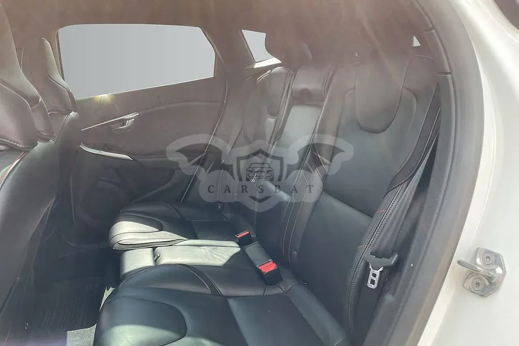 Volvo V40 2016