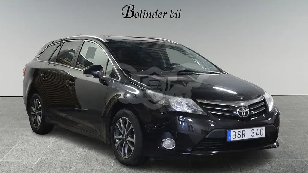 Toyota Avensis 2012