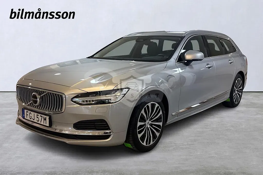 Volvo V90 2025