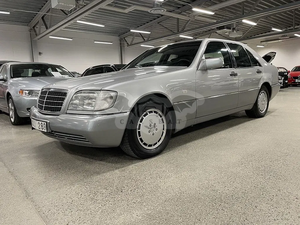 Mercedes-Benz 300 1993