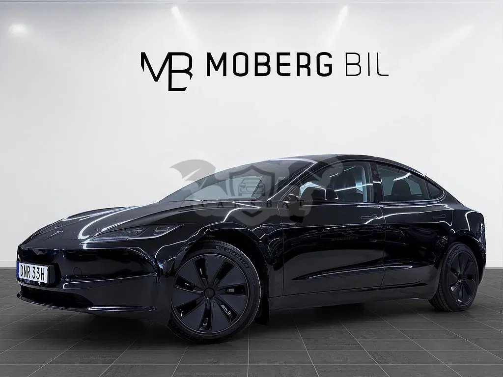 Tesla Model 3 2024