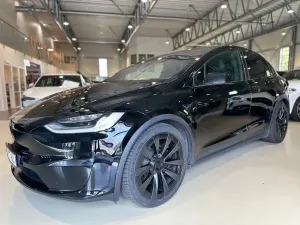 Tesla Model X 2023