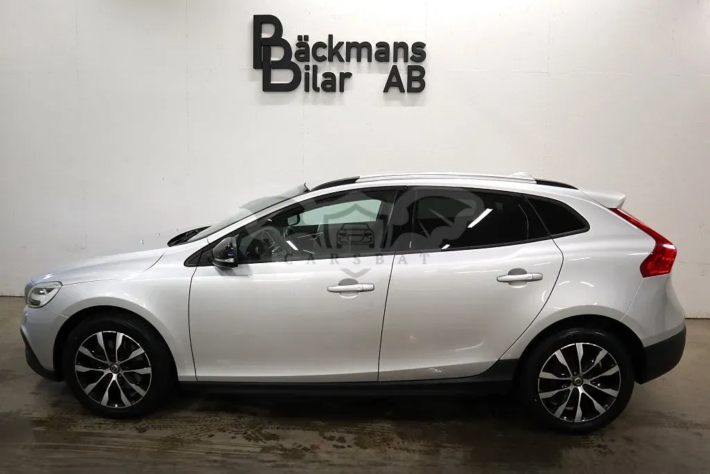 Volvo V40 2019