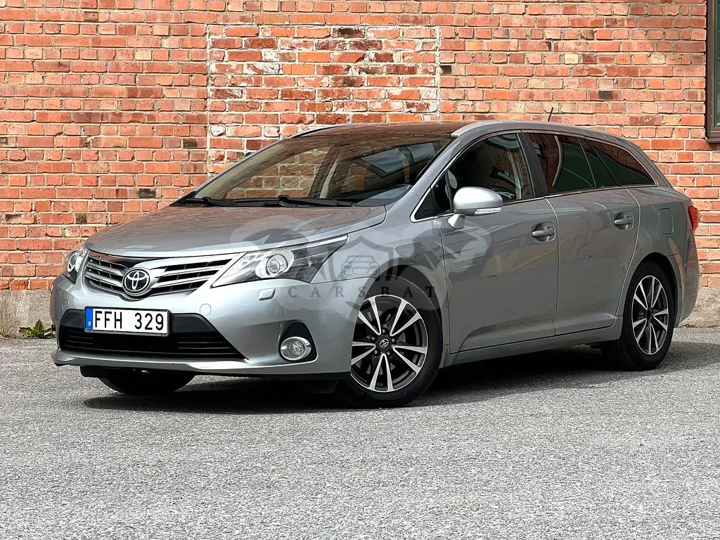 Toyota Avensis 2013