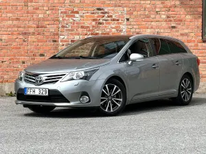 Toyota Avensis 2013