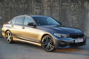 BMW 3 Series 330e 2021