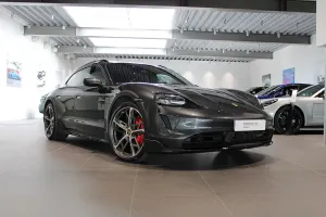 Porsche Taycan 2022