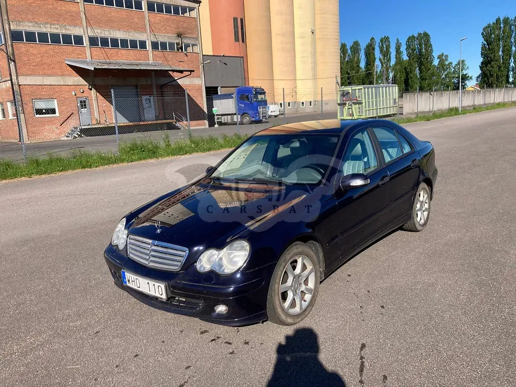 Mercedes-Benz C 2005
