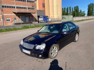 Mercedes-Benz C 2005