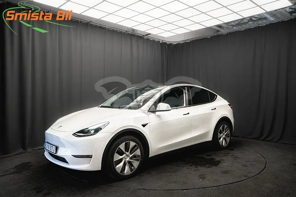 Tesla Model Y 2021