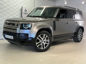 Land Rover Defender 2025