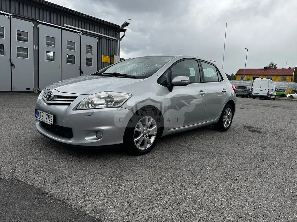 Toyota Auris 2011