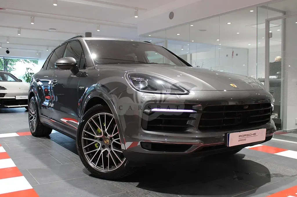 Porsche Cayenne 2021
