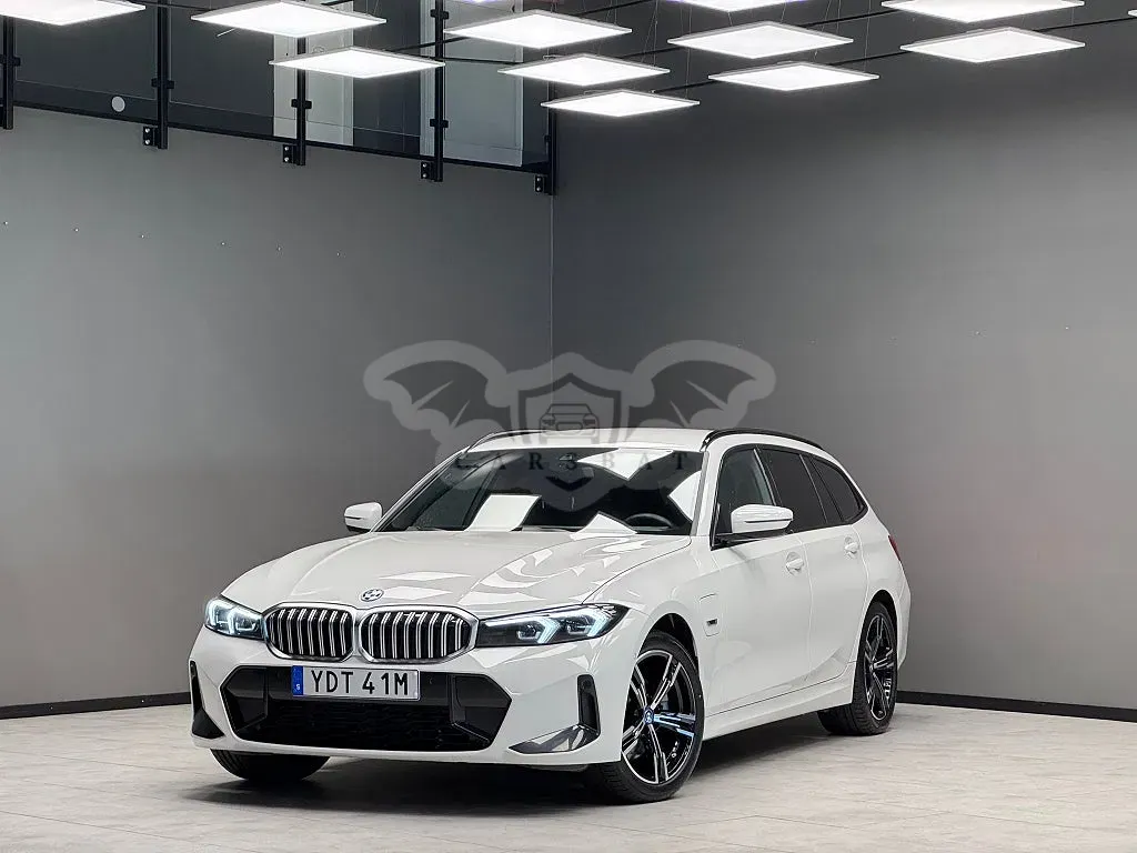 BMW 3 Series 330e 2023