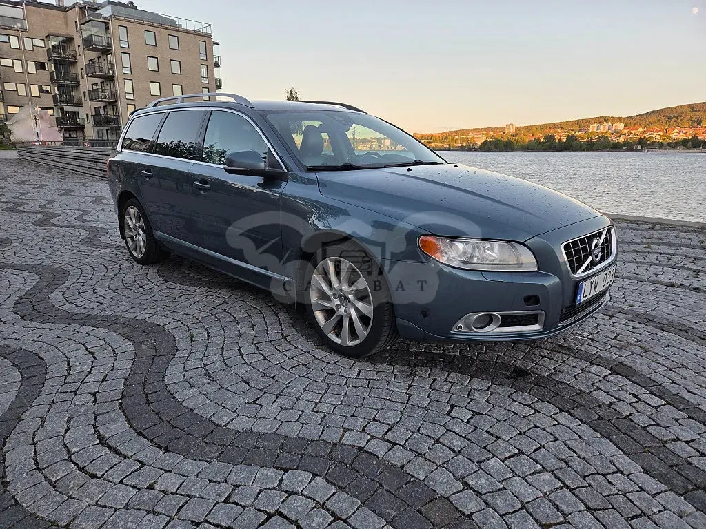 Volvo V70 2012
