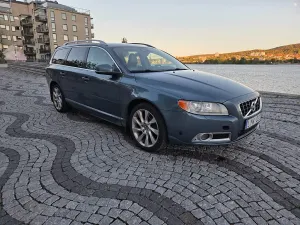 Volvo V70 2012