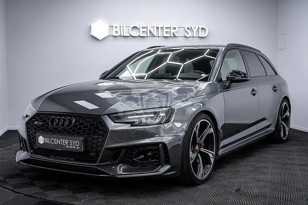 Audi RS4 2019