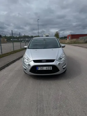 Ford S-Max 2012