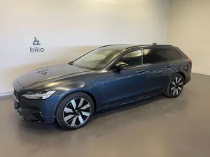 Volvo V90 2025