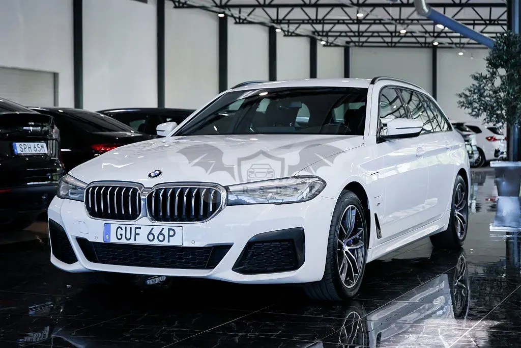 BMW 5 Series 530e 2021