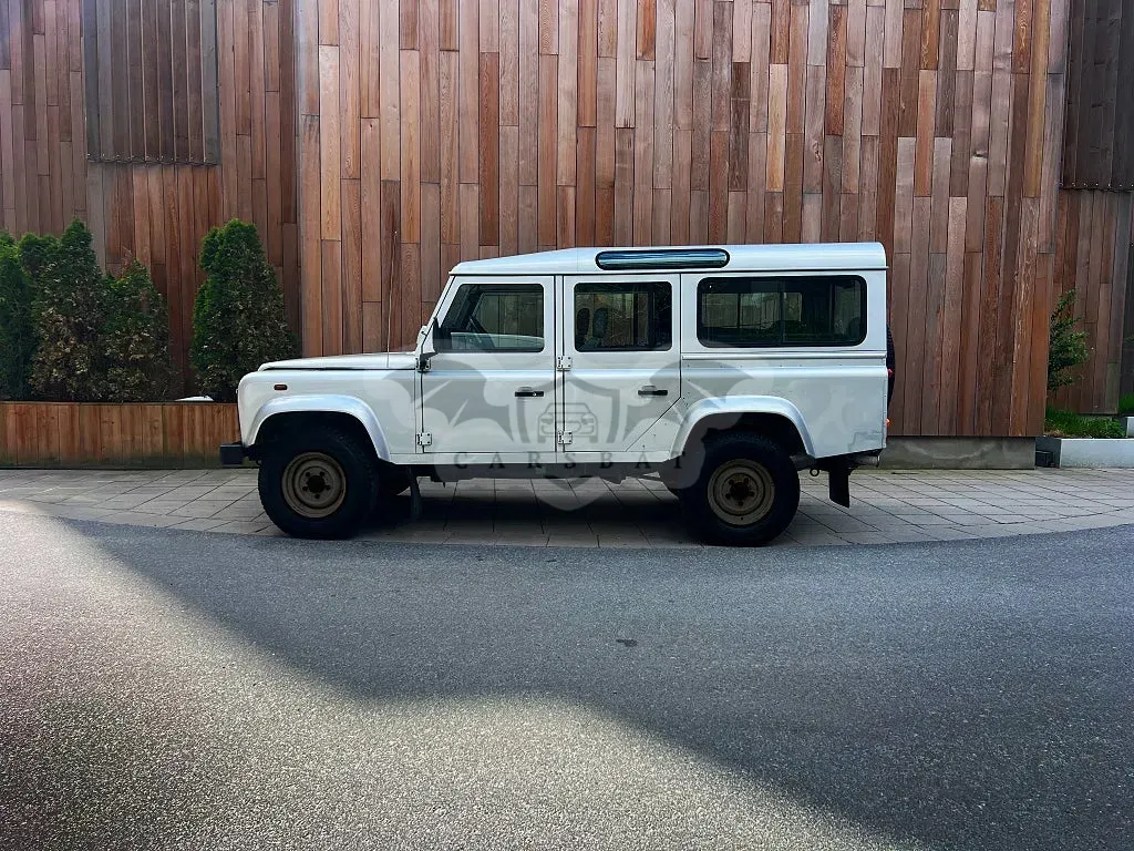 Land Rover Defender 2005
