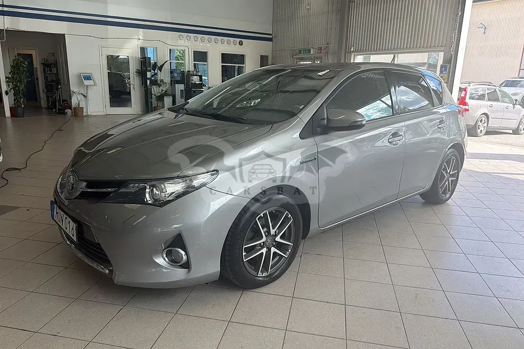 Toyota Auris 2015