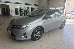 Toyota Auris 2015