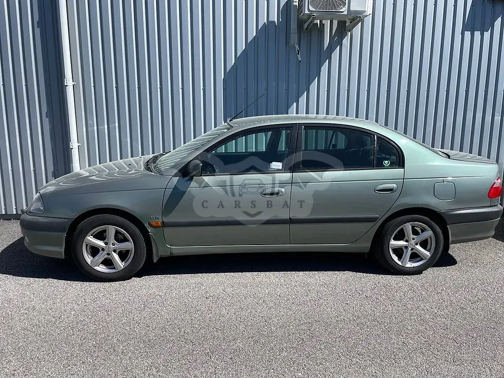 Toyota Avensis 2001