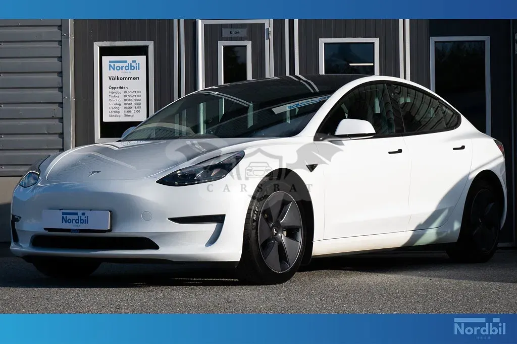 Tesla Model 3 2023