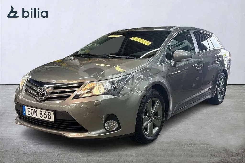 Toyota Avensis 2015