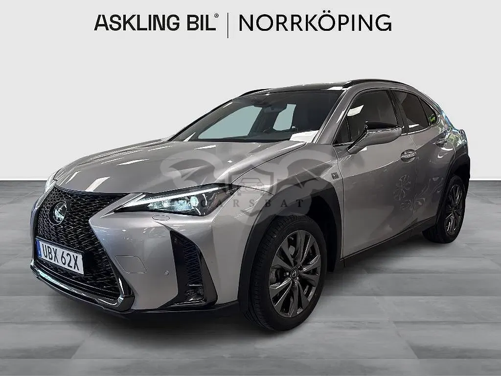Lexus UX 2024