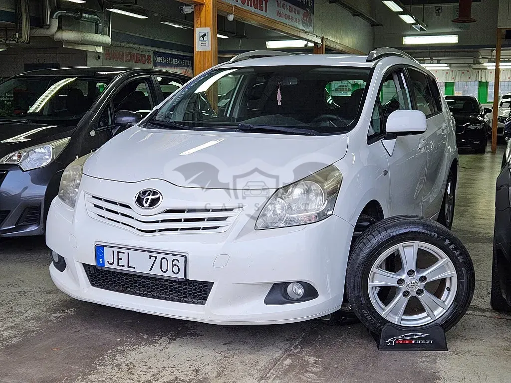 Toyota Verso 2011