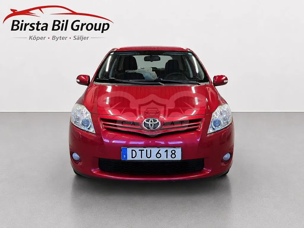 Toyota Auris 2011